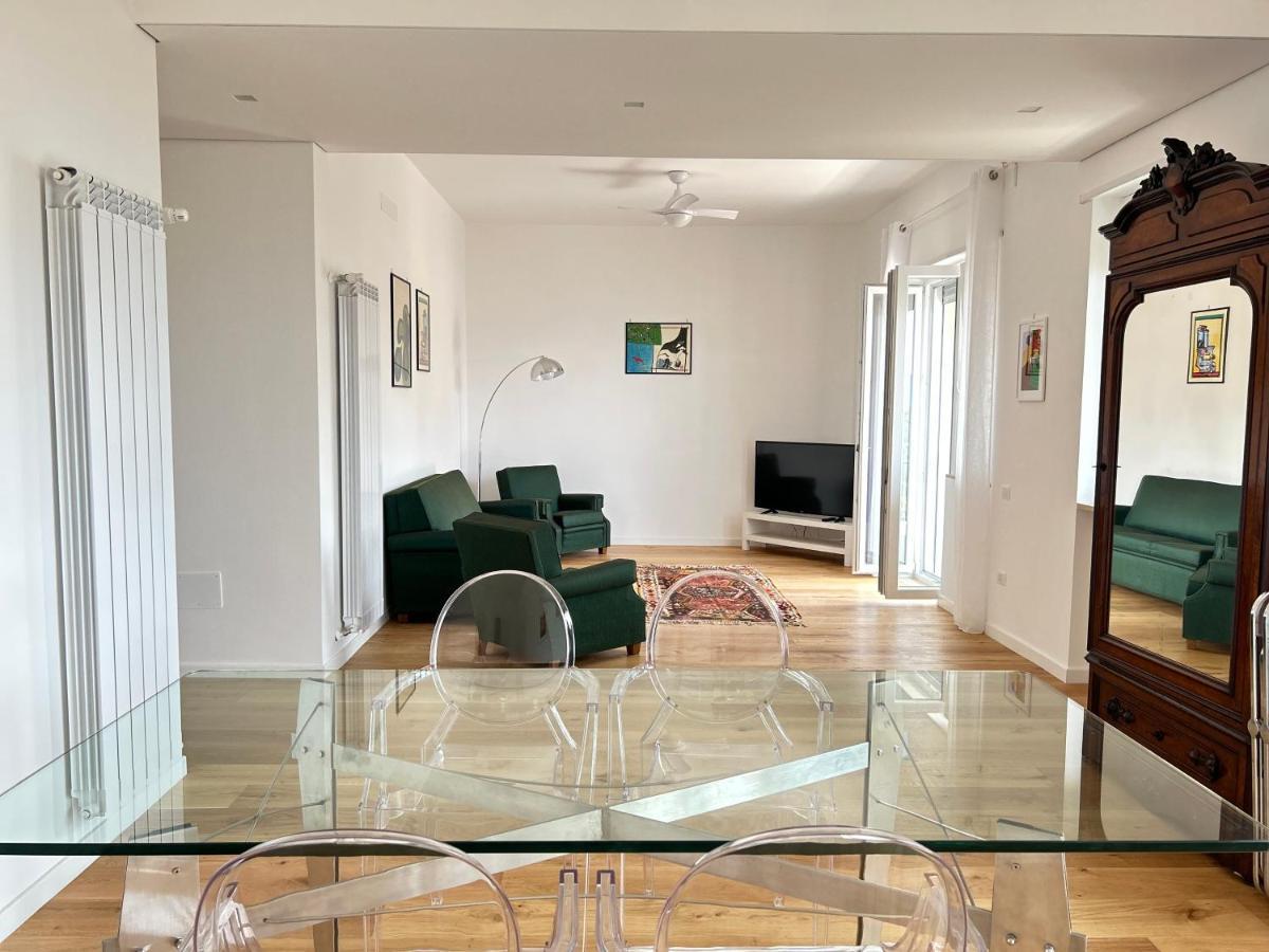 A Casa Di Roberta Apartment Салерно Екстериор снимка