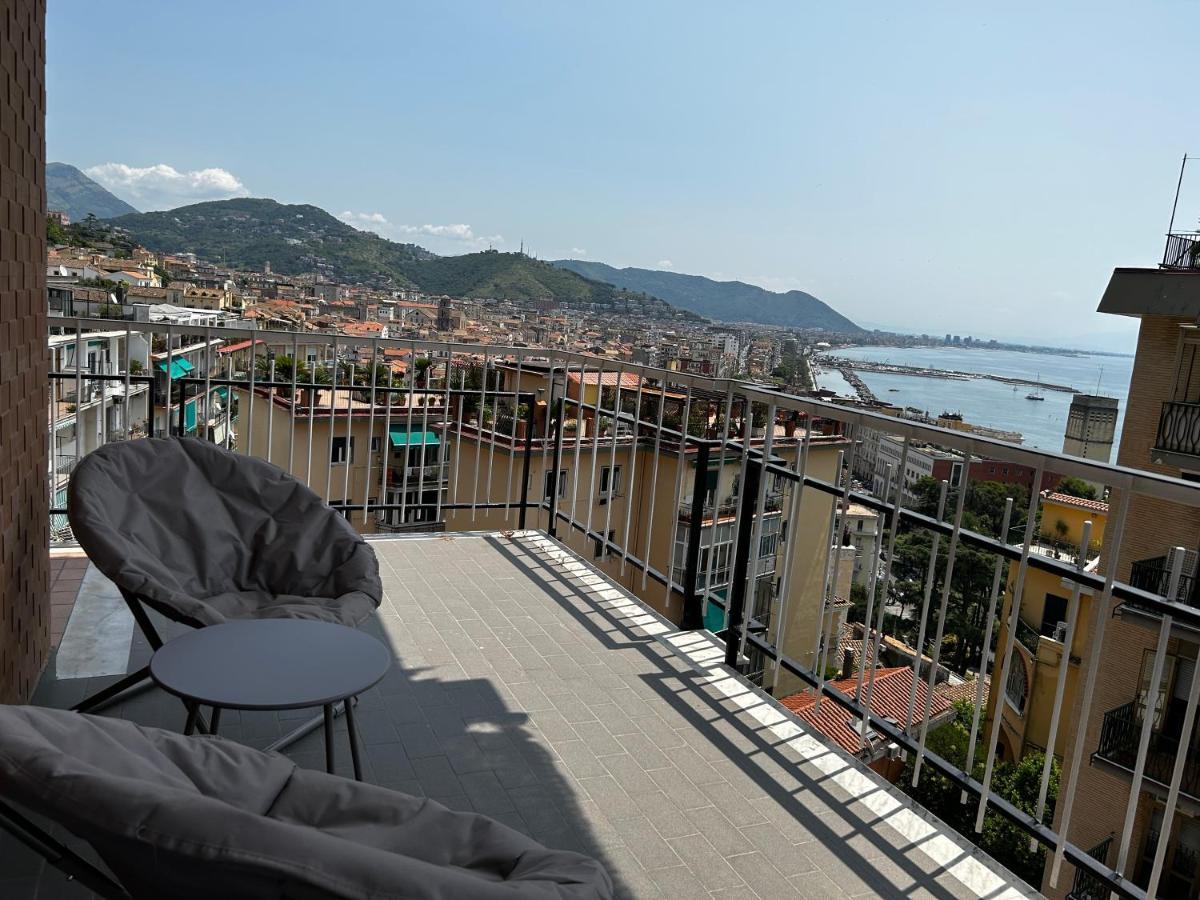 A Casa Di Roberta Apartment Салерно Екстериор снимка