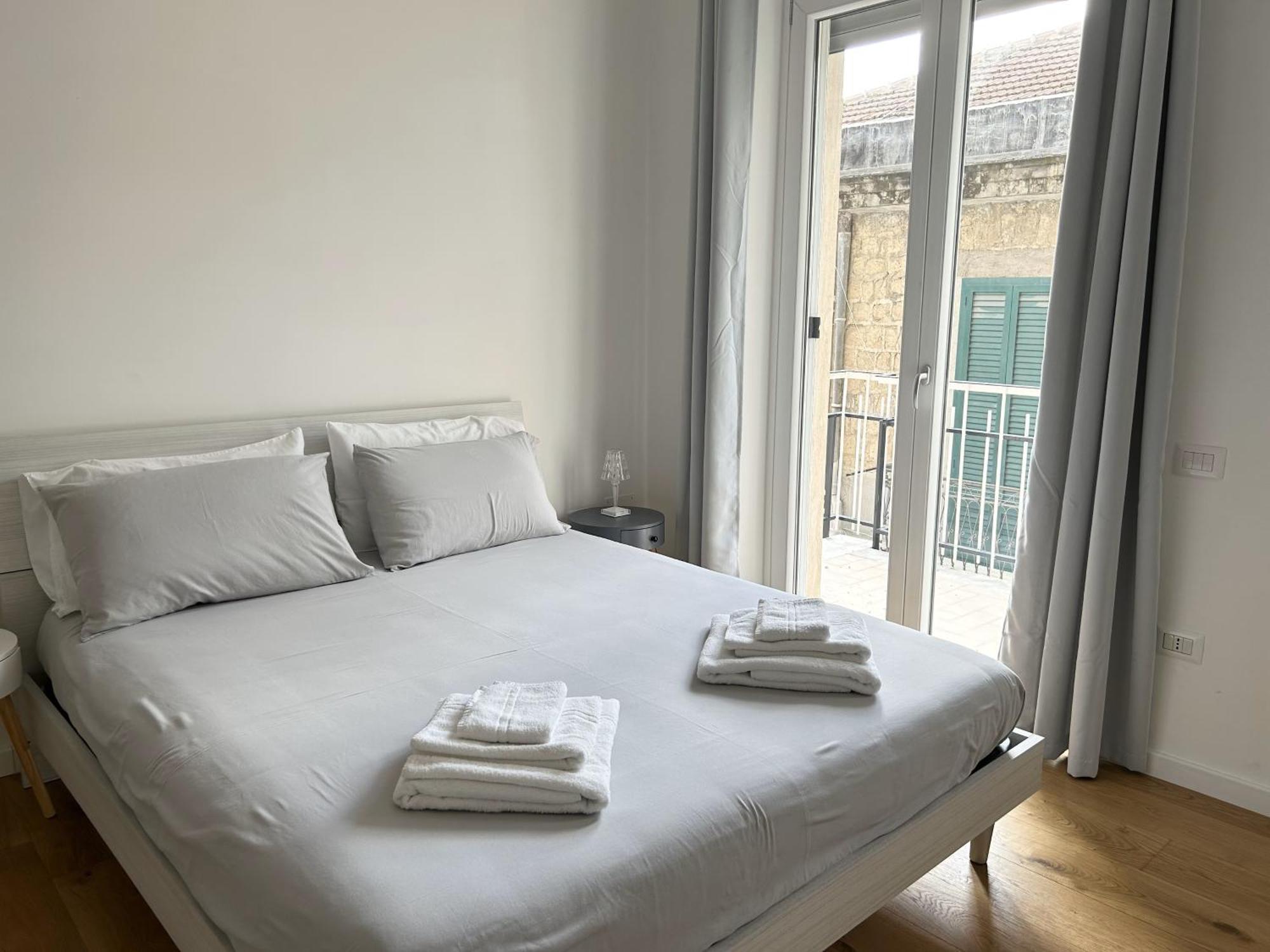 A Casa Di Roberta Apartment Салерно Екстериор снимка
